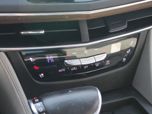 Used 2016 Cadillac CT6 Luxury image 34