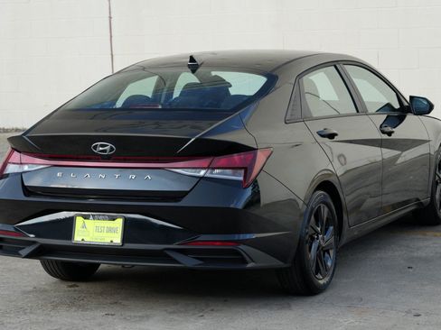 Used 2023 Hyundai Elantra SEL w/ Cargo Package FWD image 45