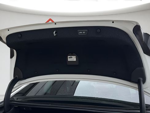 Used 2018 BMW 530e RWD image 23