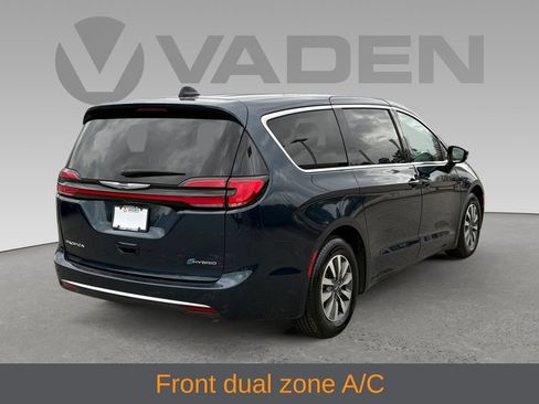 Used 2024 Chrysler Pacifica Limited FWD image 5
