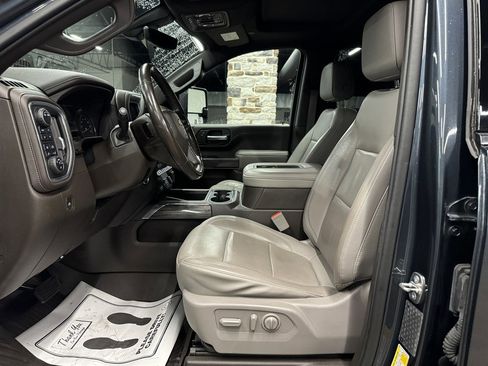 Used 2020 Chevrolet Silverado 2500 LTZ w/ LTZ Premium Package AWD/4WD image 23
