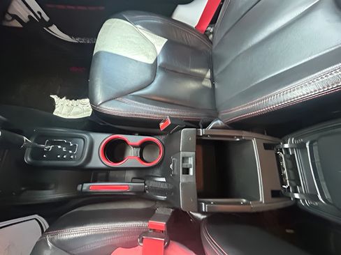 Used 2017 Jeep Wrangler Unlimited Rubicon AWD/4WD image 21