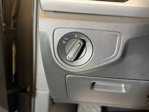 Used 2020 Volkswagen Atlas Cross Sport SEL w/ Cross Sport MDO Package image 20