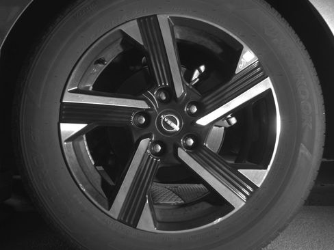 Used 2025 Nissan Sentra SV FWD image 14