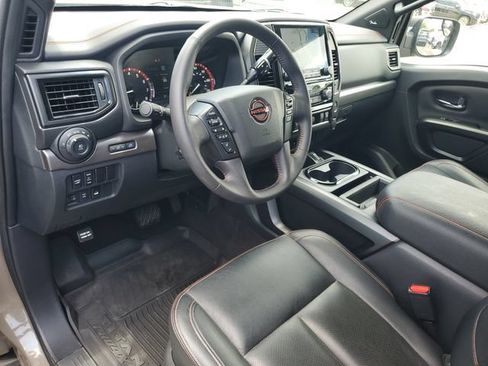 Used 2023 Nissan Titan PRO-4X w/ Pro-4x Convenience Package AWD/4WD image 6