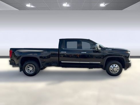 Used 2024 Chevrolet Silverado 3500 High Country w/ High Country Premium Package AWD/4WD image 8