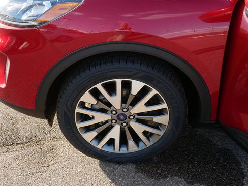 Used 2020 Ford Escape Titanium AWD/4WD image 15