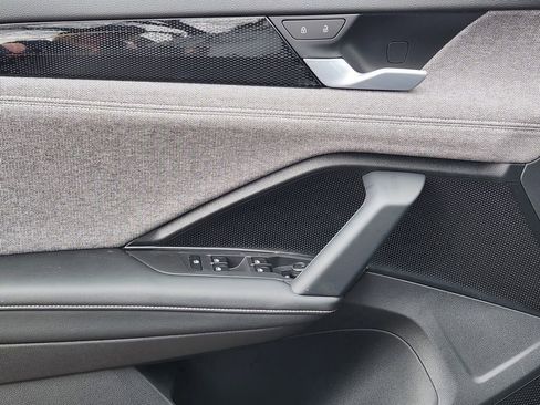 New 2026 Volkswagen Tiguan S image 13