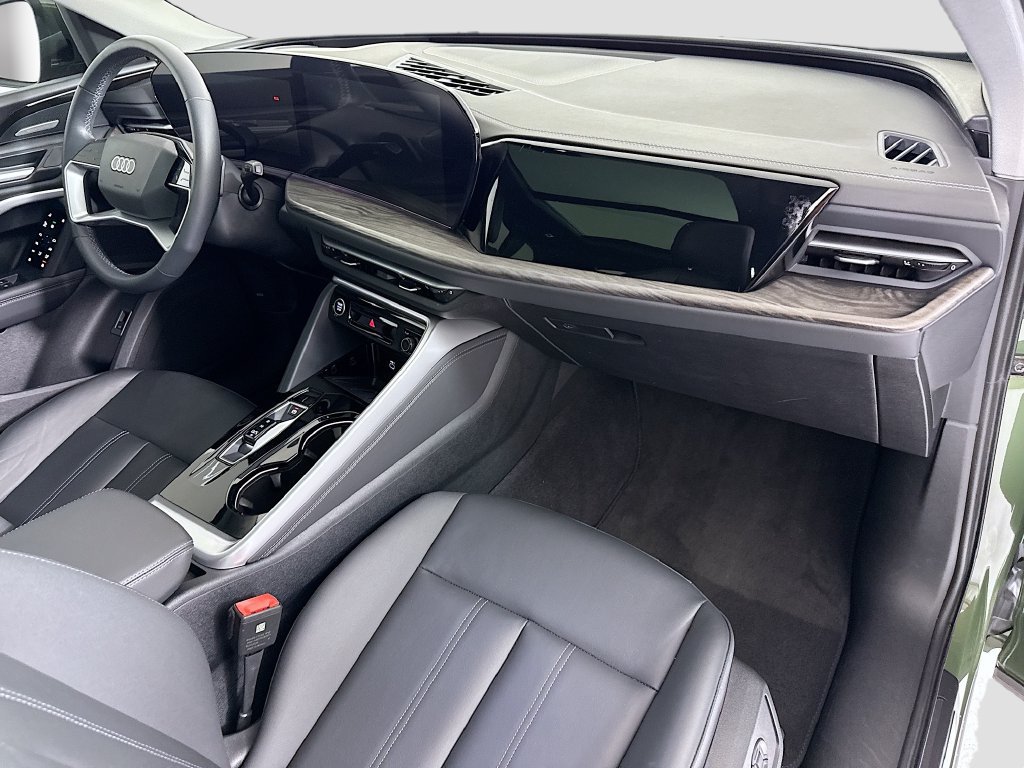 Certified 2025 Audi Q5 Premium w/ Premium Plus AWD/4WD image 17