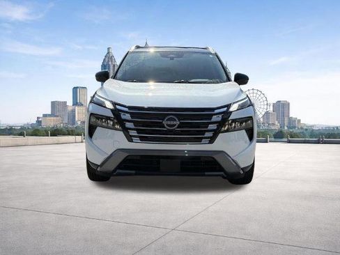 Certified 2025 Nissan Rogue SL AWD/4WD image 30