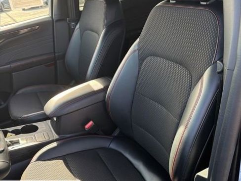 Used 2025 Ford Escape ST-Line image 39