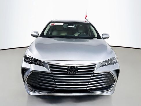 Certified 2019 Toyota Avalon XLE image 2