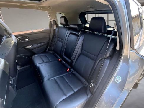 Used 2021 Nissan Rogue SV w/ Premium Package FWD image 21