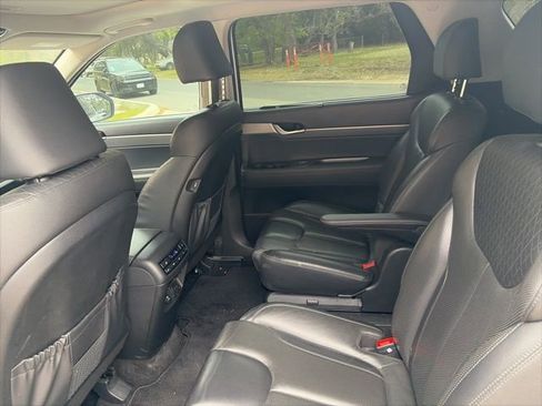 Used 2022 Hyundai Palisade SEL w/ Premium Package image 6