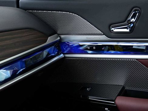 New 2025 BMW 760i xDrive image 32