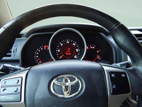 Used 2012 Toyota 4Runner Limited image 21