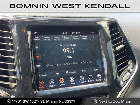 Used 2020 Jeep Cherokee Limited image 25