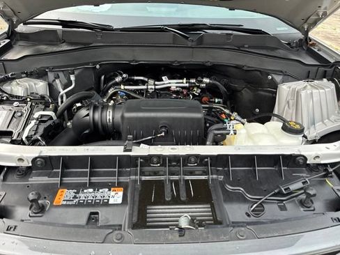 Used 2023 Ford Explorer XLT w/ Equipment Group 202A AWD/4WD image 19