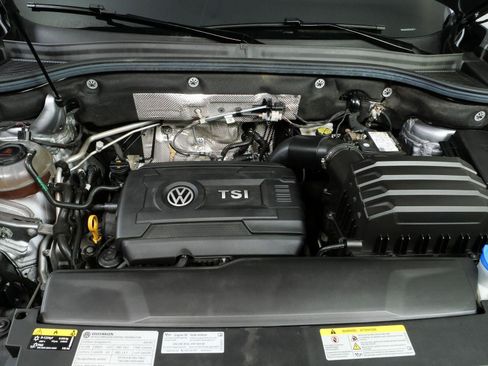 Used 2021 Volkswagen Atlas Cross Sport SE FWD image 34