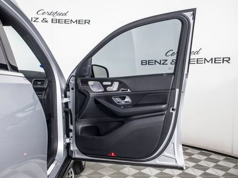 Used 2020 Mercedes-Benz GLS 450 4MATIC image 19