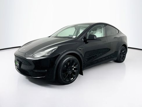 Used 2021 Tesla Model Y Long Range AWD/4WD image 3