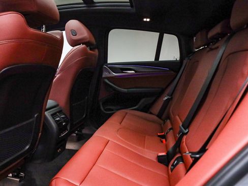Used 2025 BMW X4 xDrive30i w/ Premium Package image 19