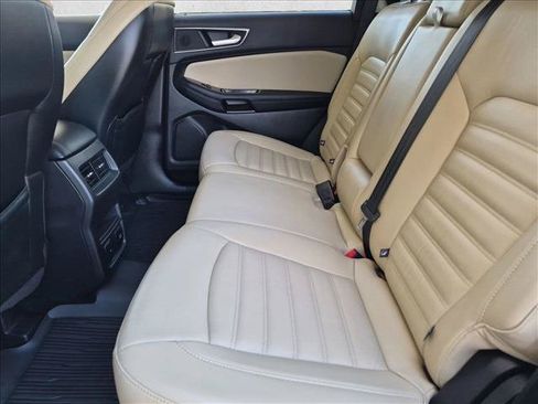 Used 2016 Ford Edge SEL w/ Equipment Group 201A AWD/4WD image 20