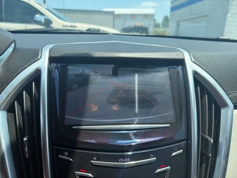 Used 2013 Cadillac SRX Luxury FWD image 19