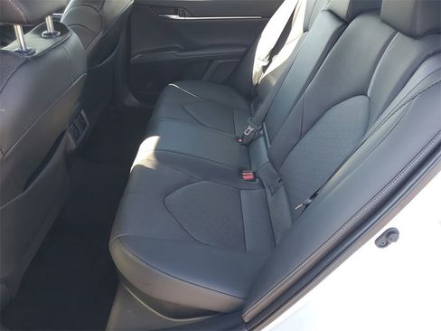 Used 2022 Toyota Camry XSE image 21