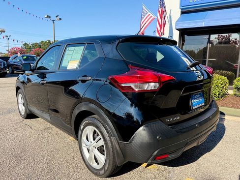 Used 2020 Nissan Kicks S FWD image 15