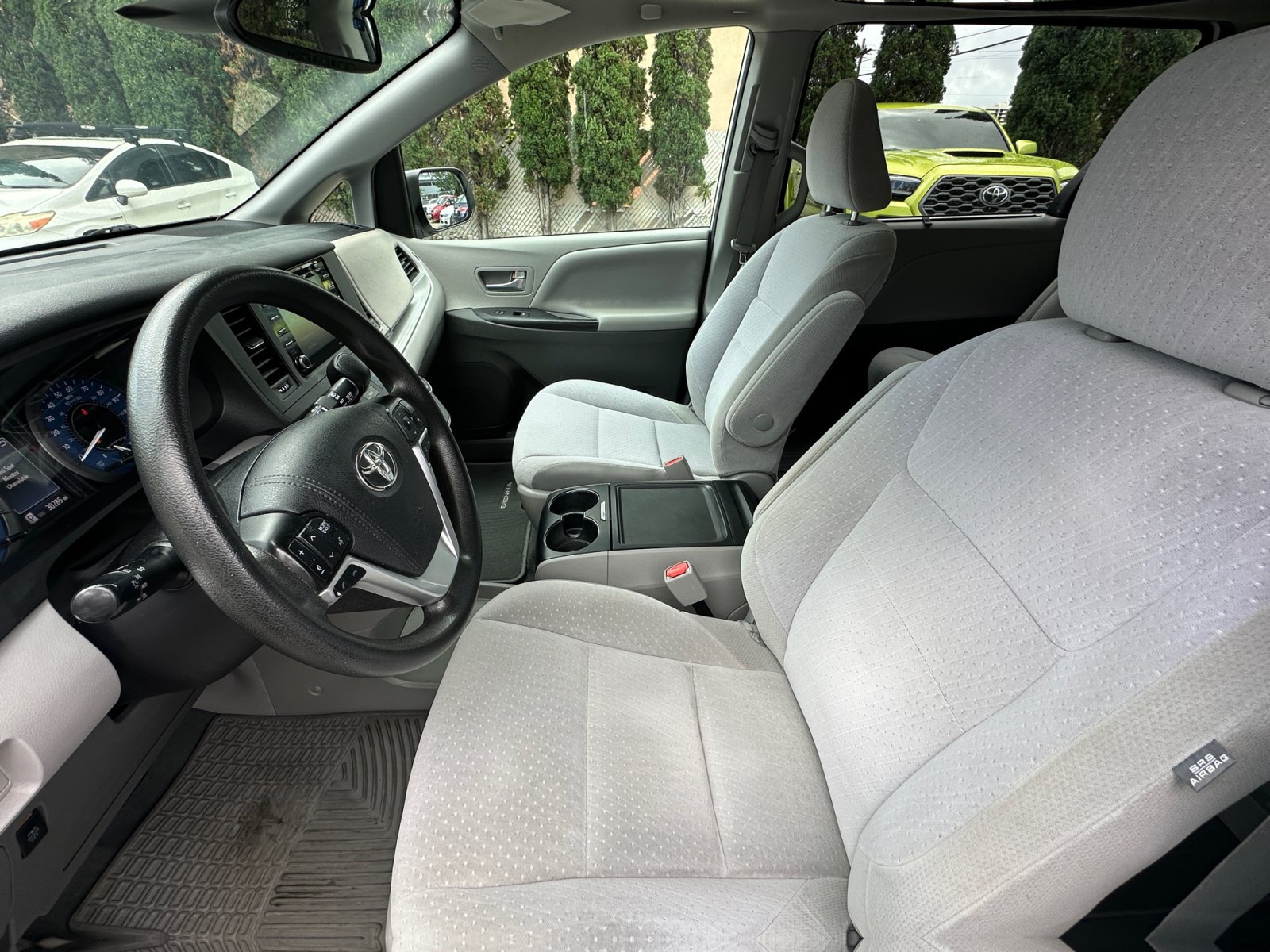 Used 2020 Toyota Sienna LE FWD image 13