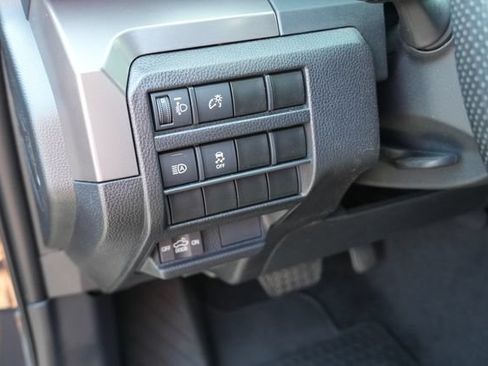 Used 2024 Toyota Tacoma SR5 AWD/4WD image 22