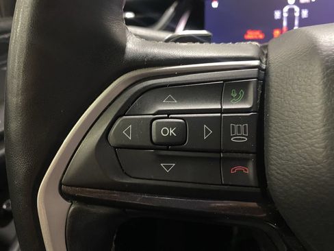 Used 2021 Jeep Grand Cherokee L Laredo RWD image 11
