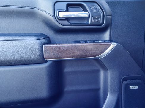 Used 2021 GMC Sierra 3500 Denali w/ Denali Black Diamond Edition image 12