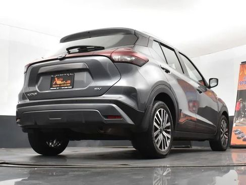Used 2023 Nissan Kicks SV image 13