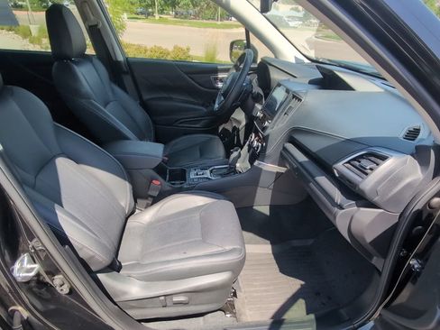 Used 2023 Subaru Forester Touring AWD/4WD image 30