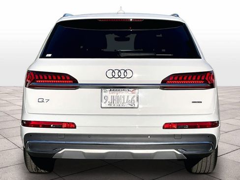 Used 2023 Audi Q7 Premium Plus image 6