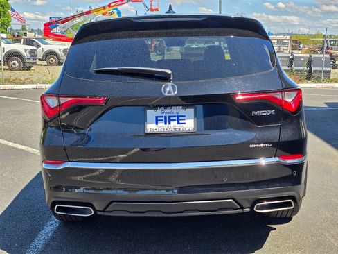 Used 2024 Acura MDX SH-AWD w/ Advance Package image 4