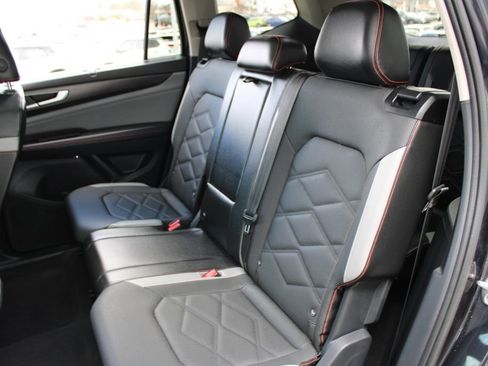 Certified 2024 Volkswagen Atlas Peak Edition SE image 22