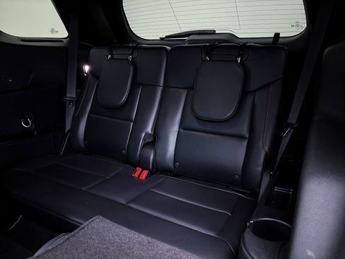 Used 2025 Ford Explorer ST-Line w/ Premium Package image 42