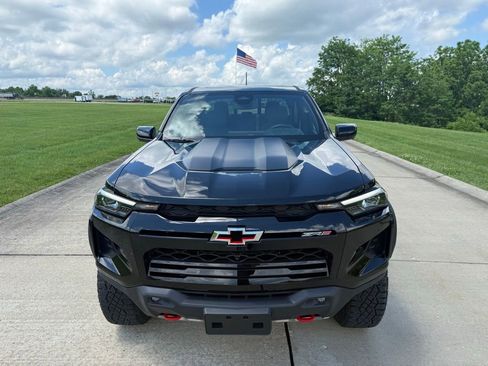 Used 2024 Chevrolet Colorado ZR2 w/ ZR2 Convenience Package III AWD/4WD image 10