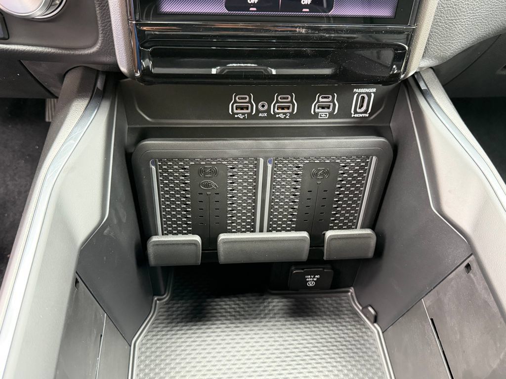 New 2026 RAM 1500 Laramie w/ Night Edition AWD/4WD image 30