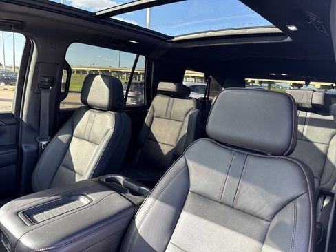 Used 2023 Chevrolet Tahoe RST w/ Luxury Package image 19