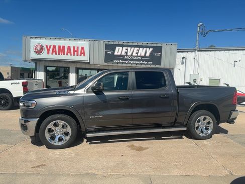 Used 2025 RAM 1500 Big Horn AWD/4WD image 1