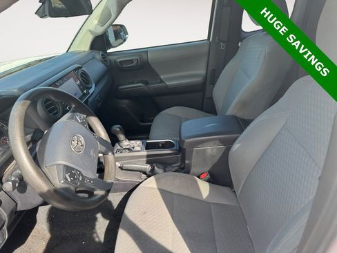 Used 2020 Toyota Tacoma SR image 9