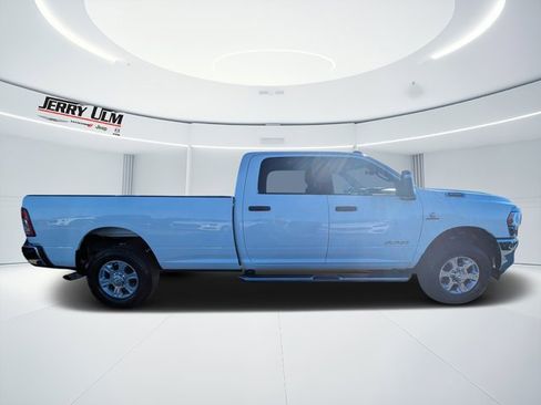Used 2024 RAM 3500 Big Horn image 2