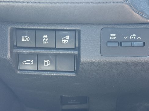 Used 2019 Toyota Avalon Touring FWD image 23