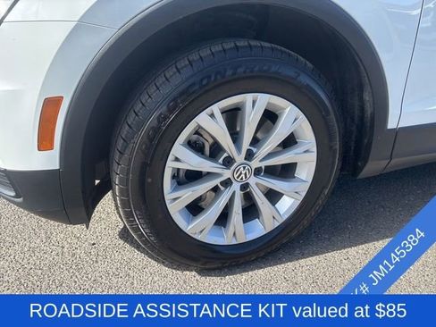 Used 2018 Volkswagen Tiguan SE w/ Panoramic Sunroof Package AWD/4WD image 4
