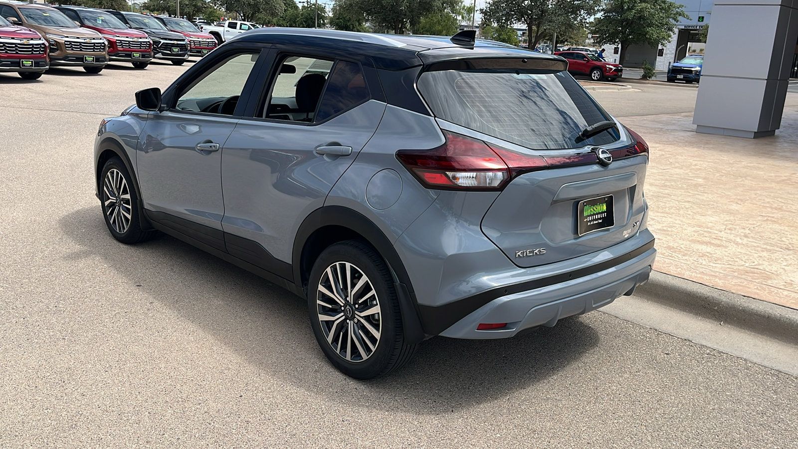 Used 2024 Nissan Kicks SV FWD image 6