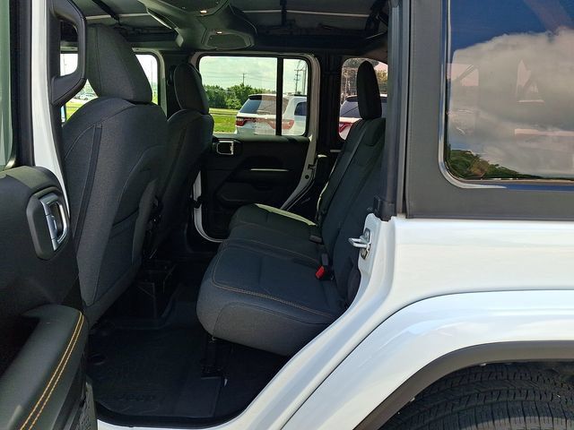 Certified 2025 Jeep Wrangler Unlimited Sahara w/ Safety Group AWD/4WD image 10